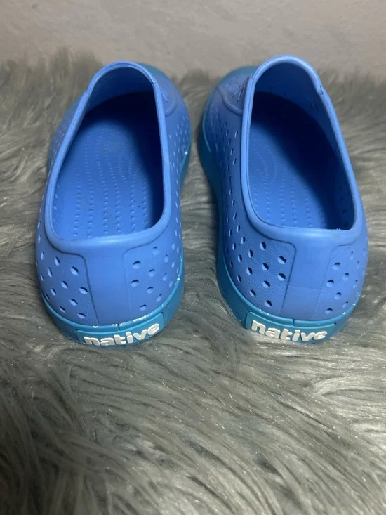 Native Jefferson SlipOn RESTING BLUE/ BRILLIANT BLUE/ SHELL SPECKLES Size J4 - Picture 7 of 10